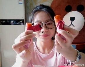 娱乐吃瓜酱送口红视频,美妆界的“吃瓜”新潮流